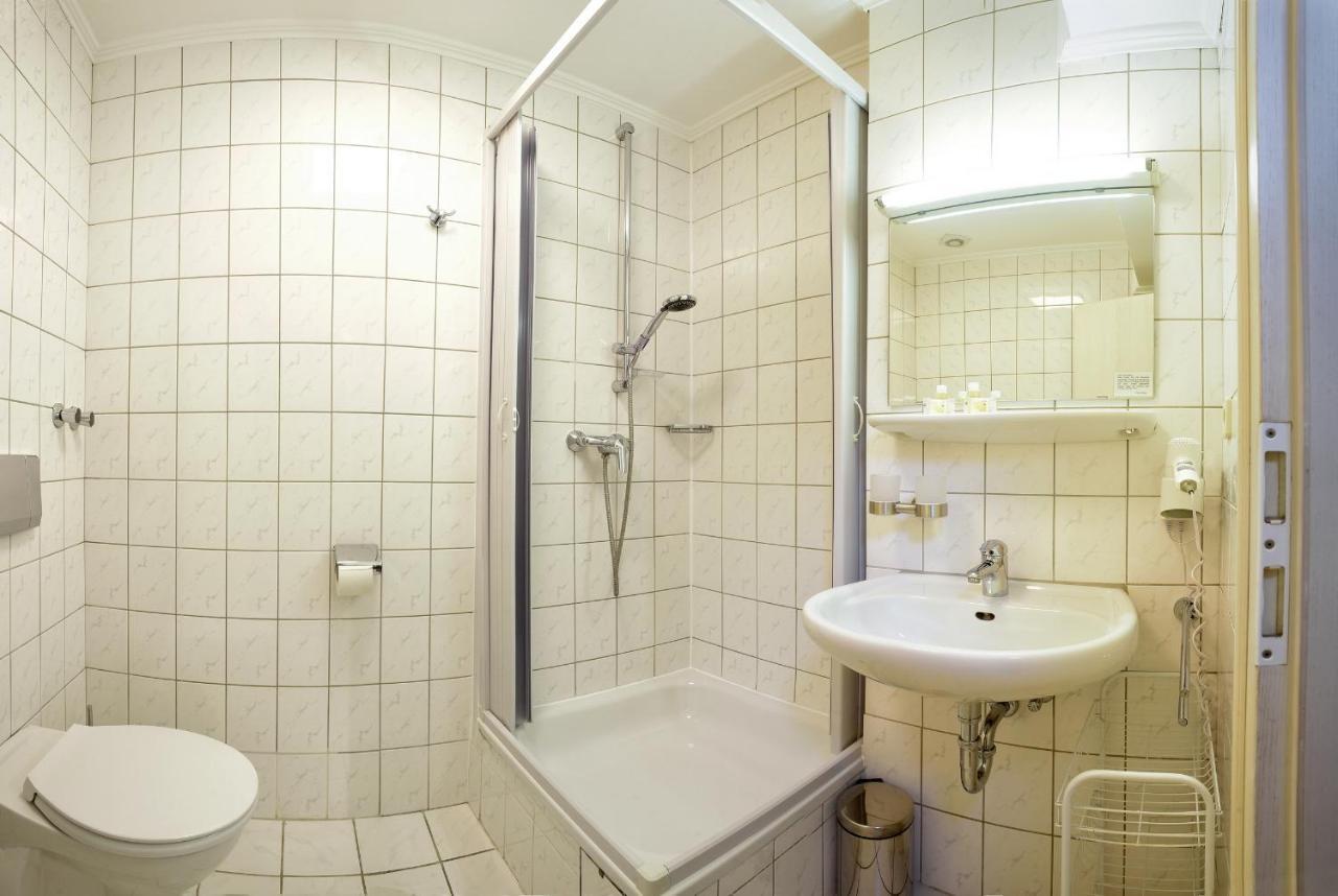 Hotel Buergerhof كولونيا المظهر الخارجي الصورة
